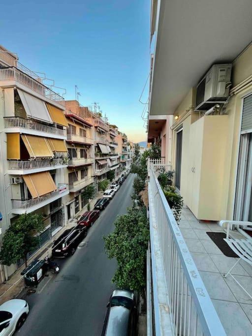 A Unique Apartment In The Historical Center-3Bds Athen Eksteriør bilde
