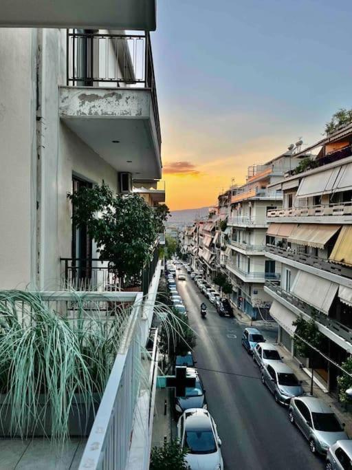 A Unique Apartment In The Historical Center-3Bds Athen Eksteriør bilde