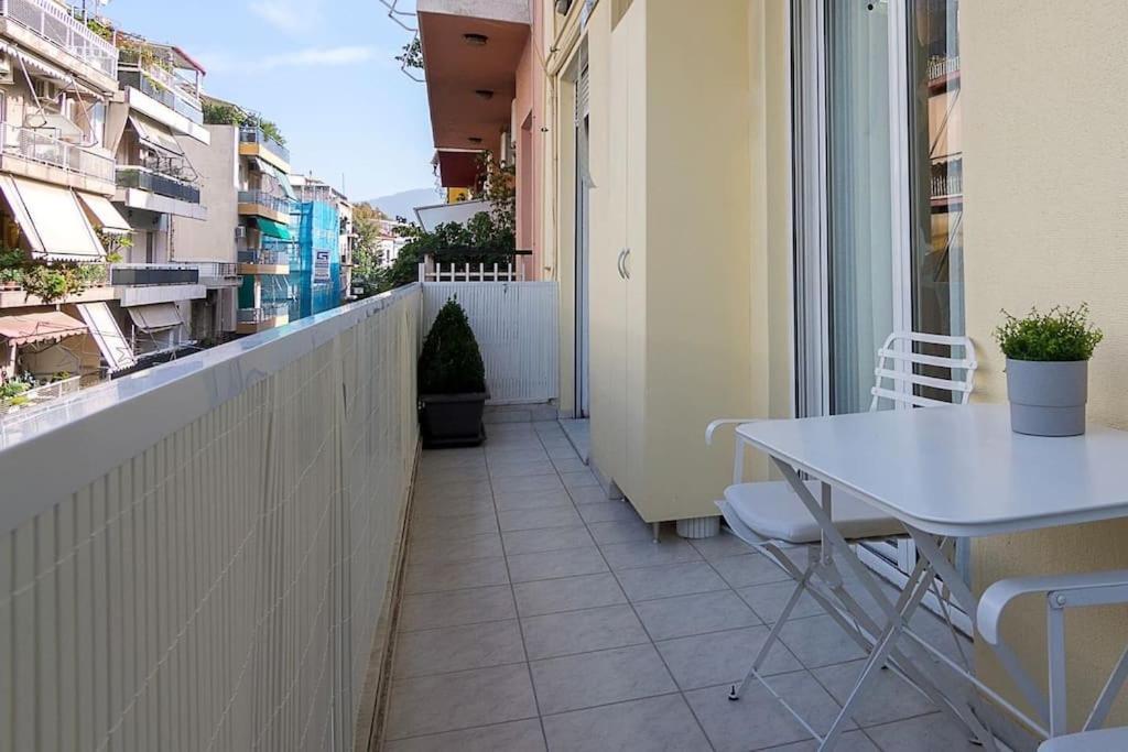 A Unique Apartment In The Historical Center-3Bds Athen Eksteriør bilde